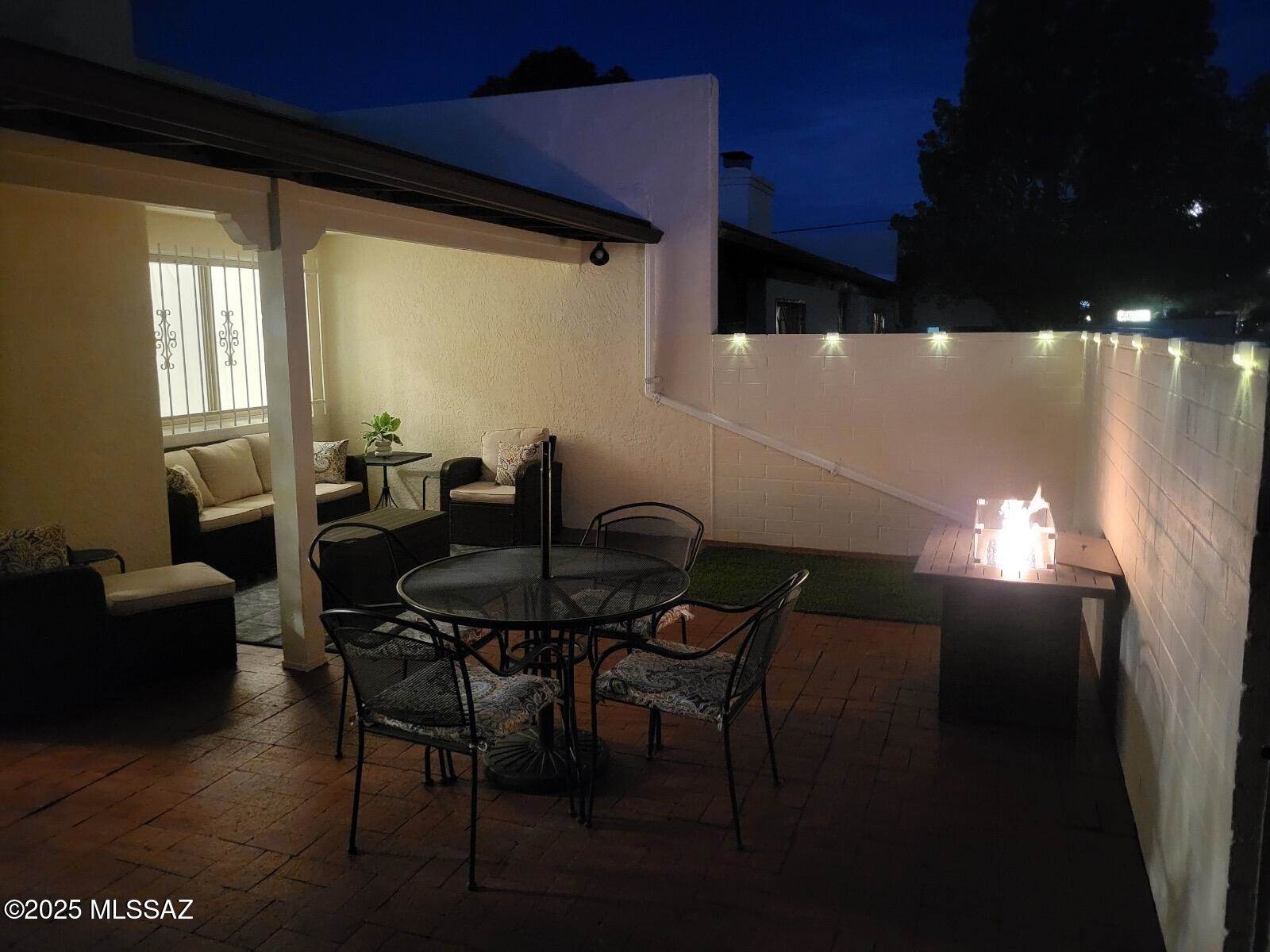 9070 East Palms Park Drive, Tucson, AZ 85715