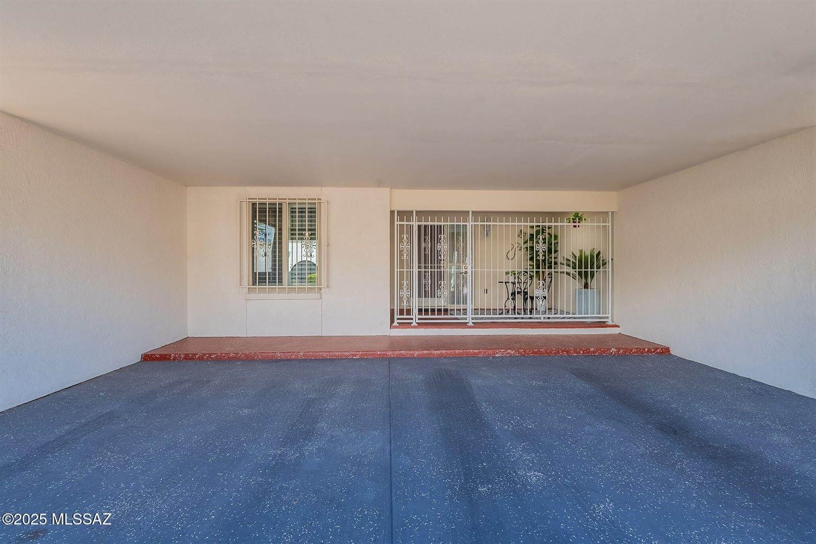 9070 East Palms Park Drive, Tucson, AZ 85715