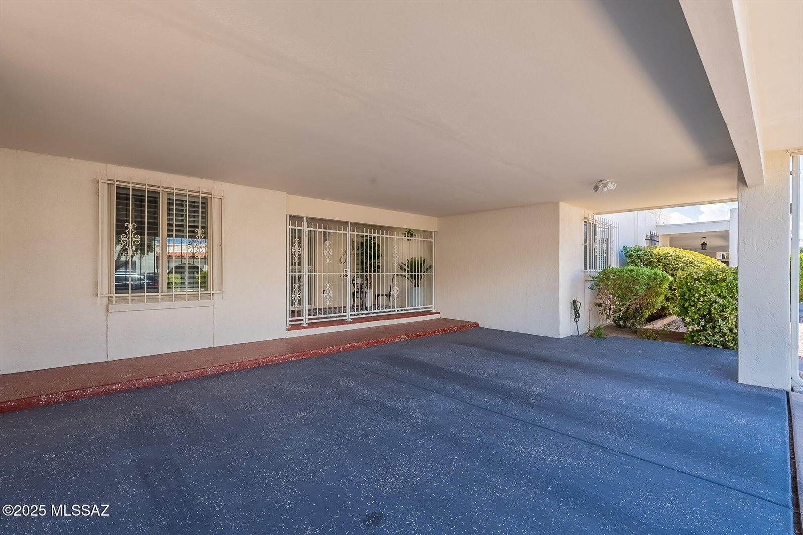 9070 East Palms Park Drive, Tucson, AZ 85715