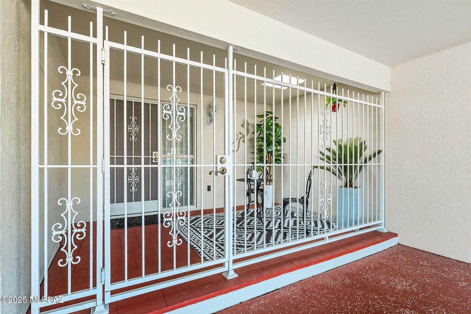 9070 East Palms Park Drive, Tucson, AZ 85715