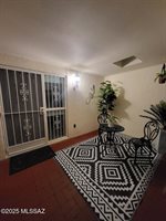 9070 East Palms Park Drive, Tucson, AZ 85715