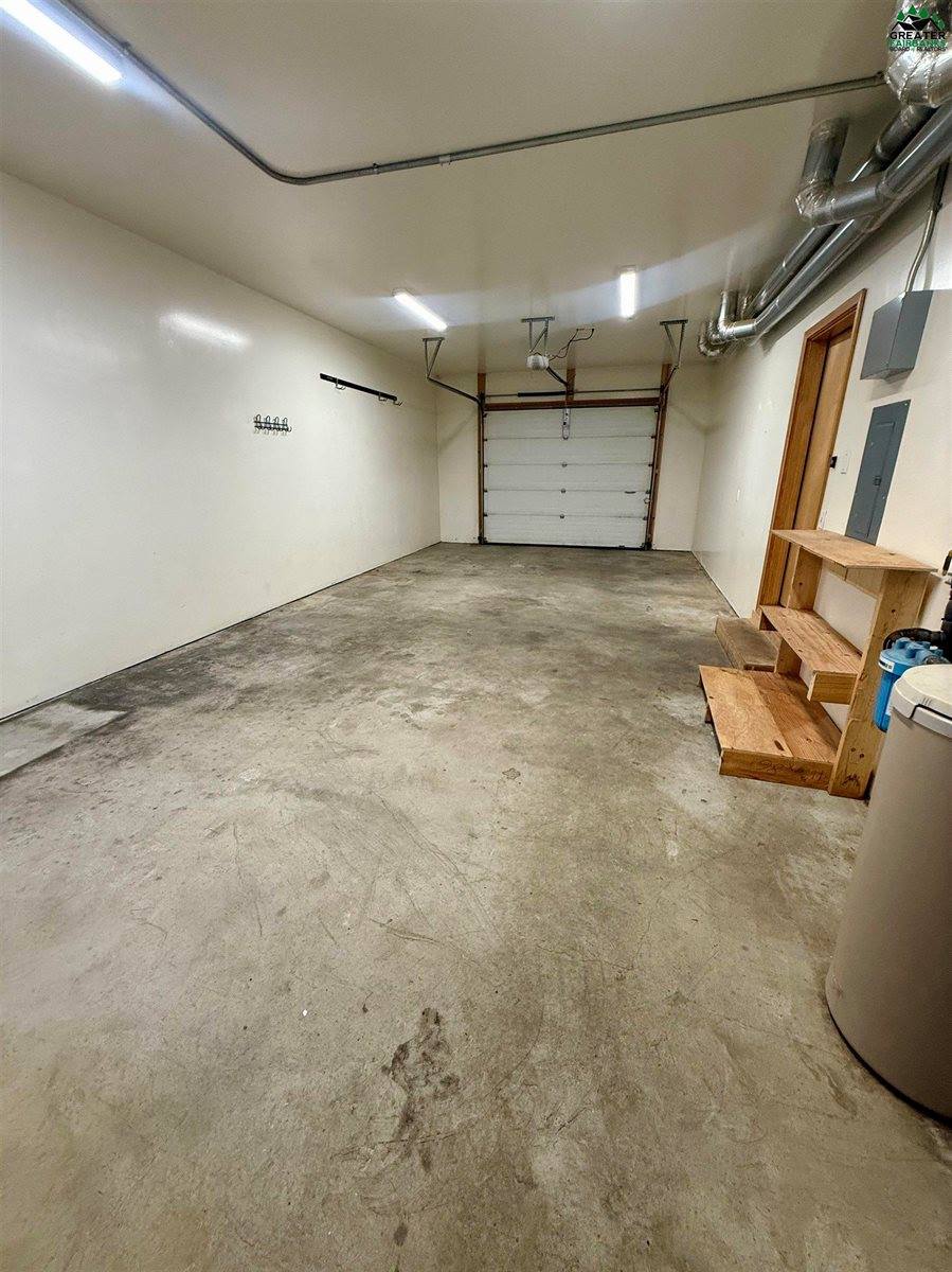 2175 Chateau Court, North Pole, AK 99705