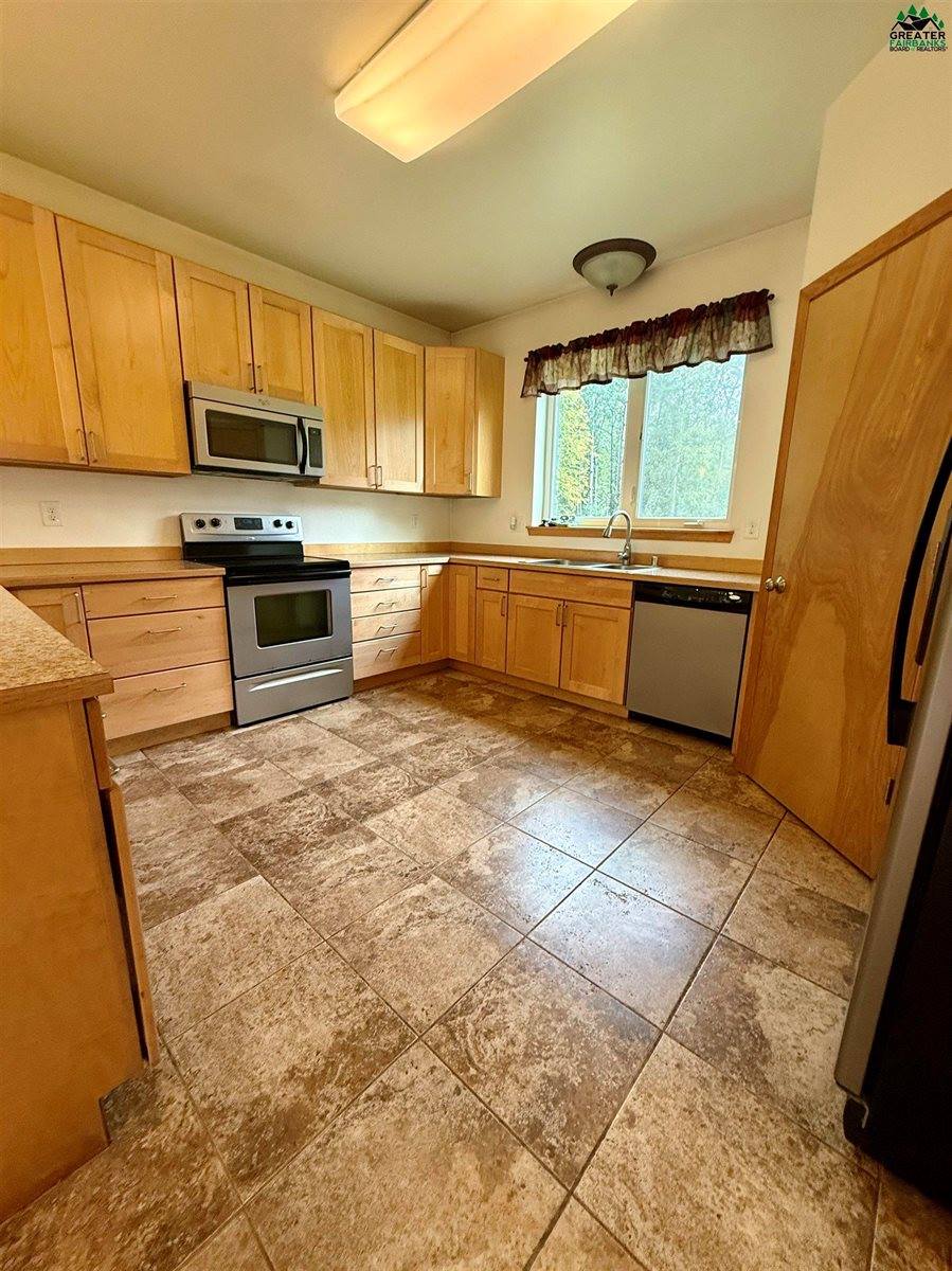 2175 Chateau Court, North Pole, AK 99705