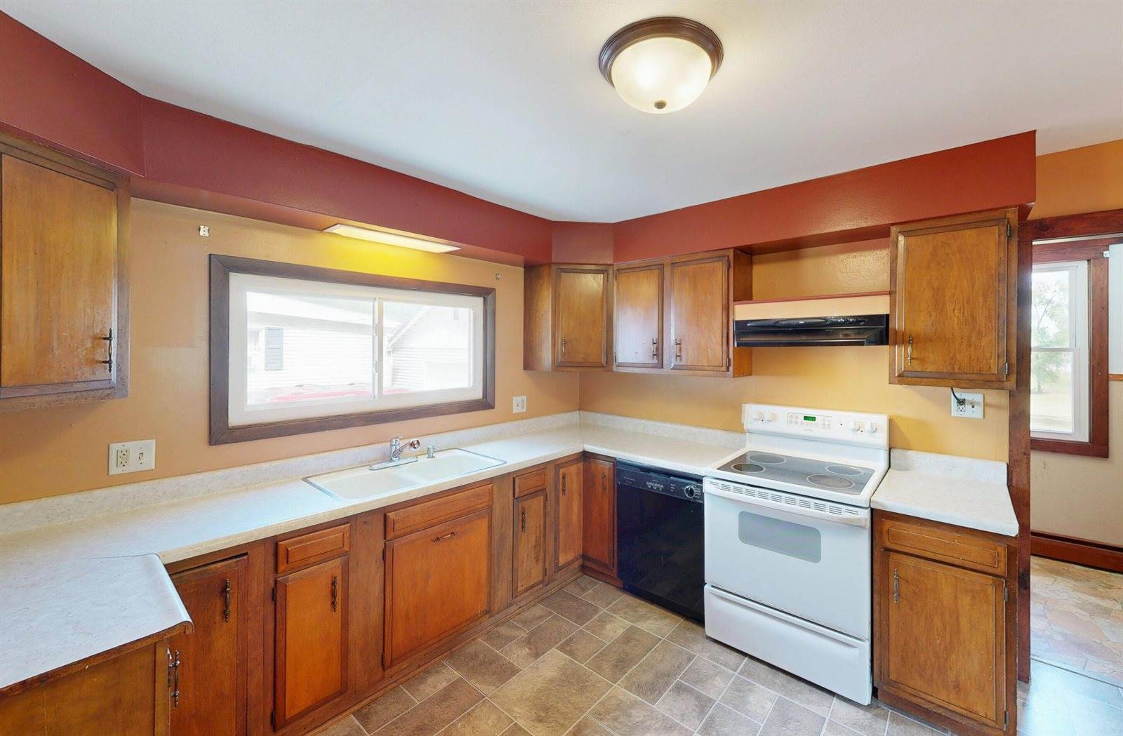 738 North Main St, Fort Atkinson, WI 53538