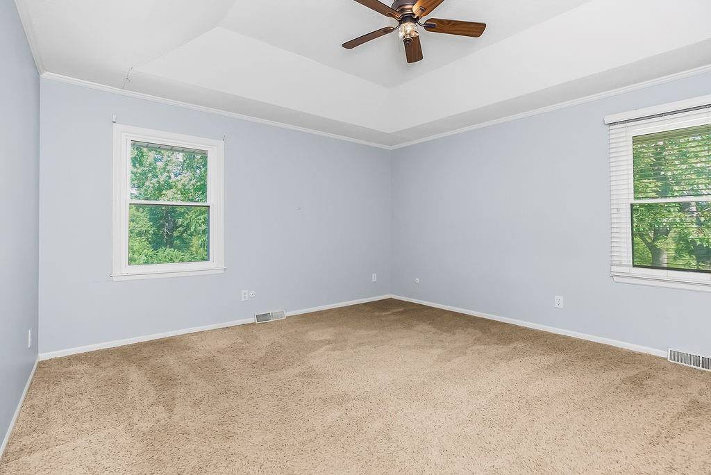 7500 East 126th Street, Grandview, MO 64030