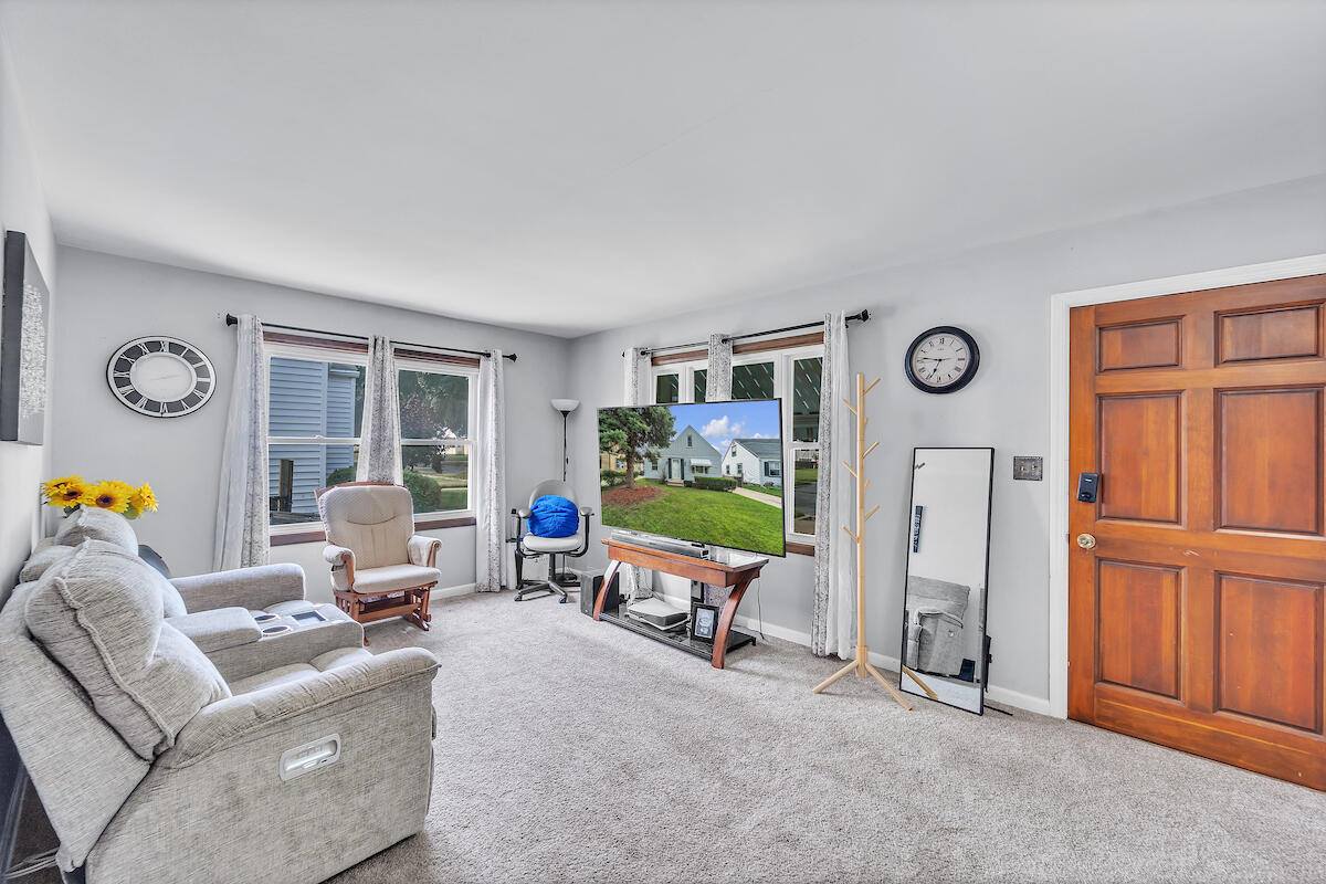 3726 South 24th St, Milwaukee, WI 53221