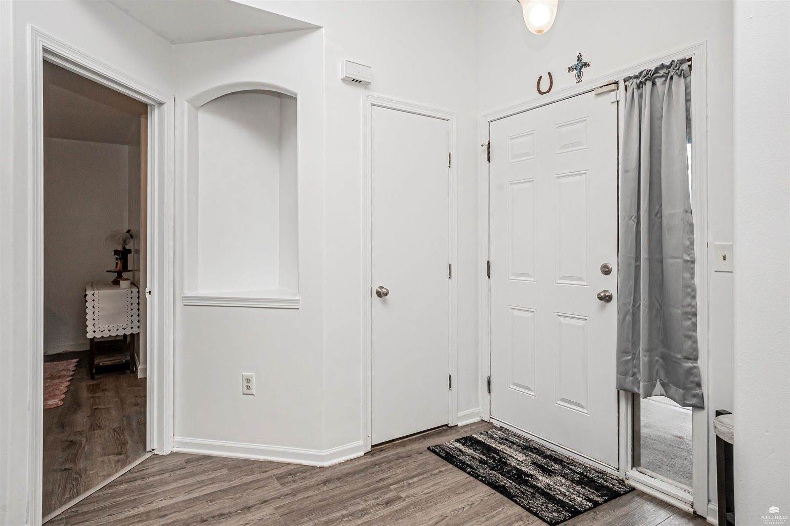 1117 Coyote Drive, Junction City, KS 66441