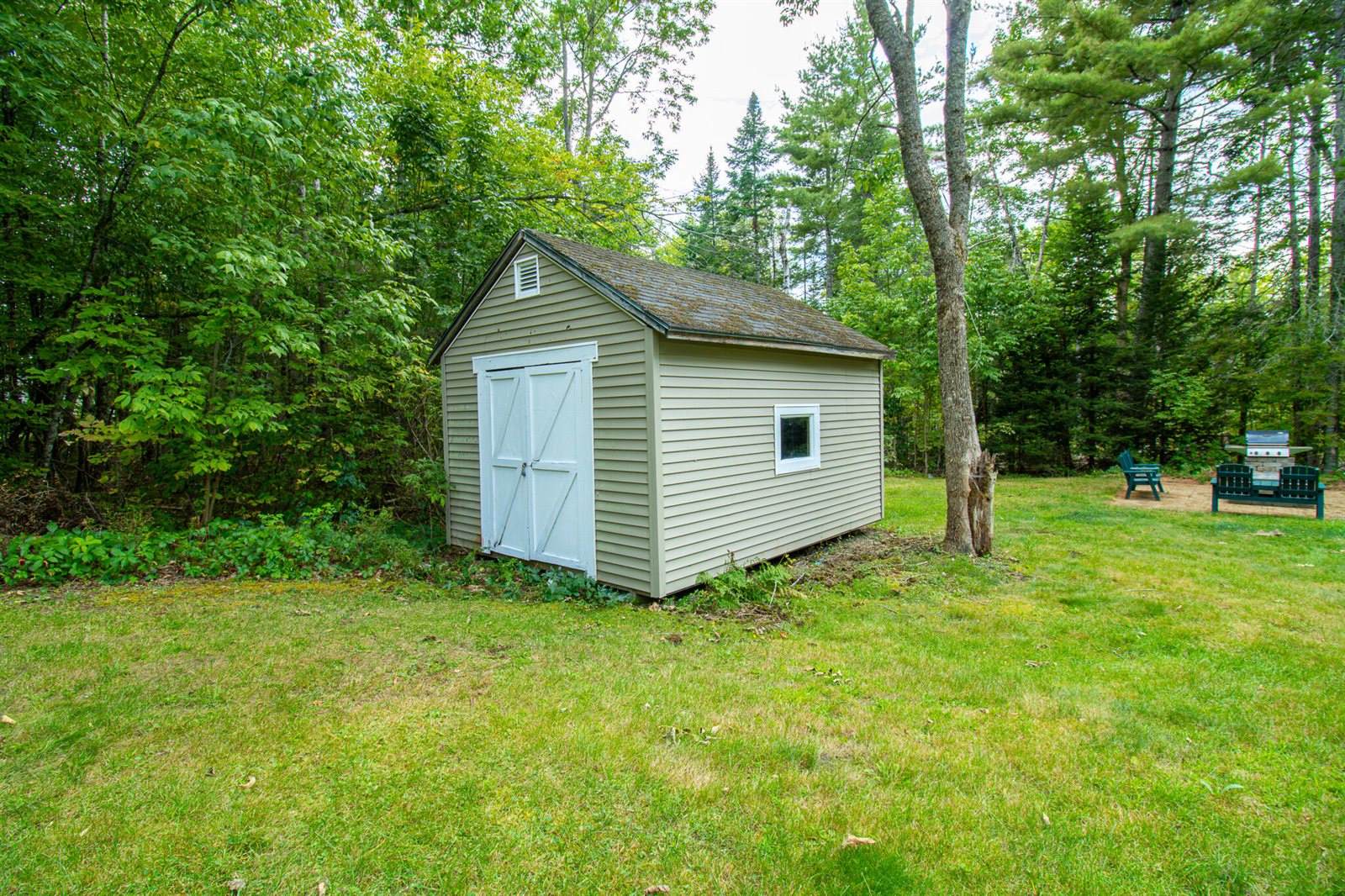 929 Levenseller Road, Holden, ME 04429