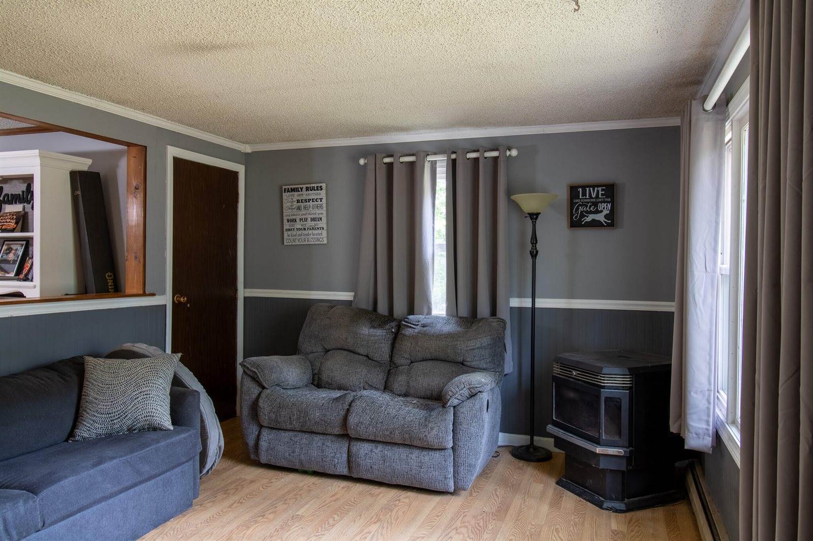 929 Levenseller Road, Holden, ME 04429