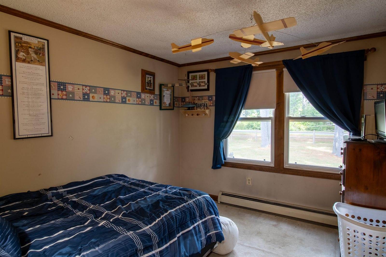 929 Levenseller Road, Holden, ME 04429