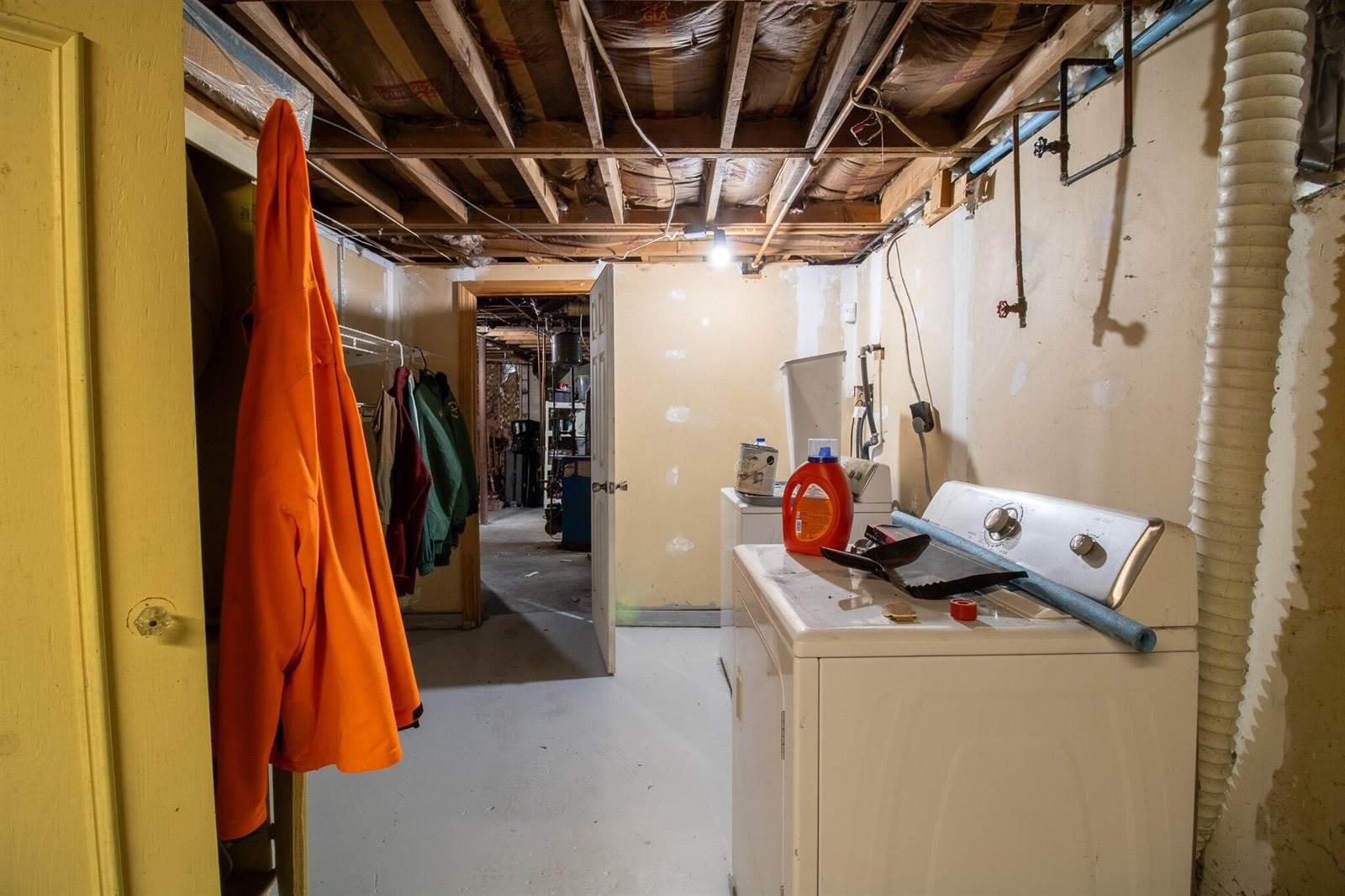 929 Levenseller Road, Holden, ME 04429