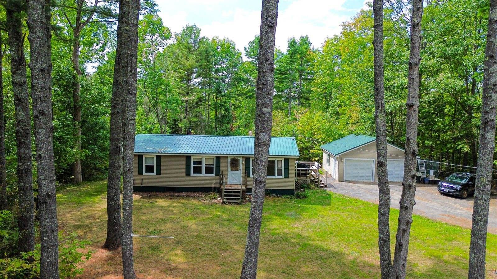 929 Levenseller Road, Holden, ME 04429