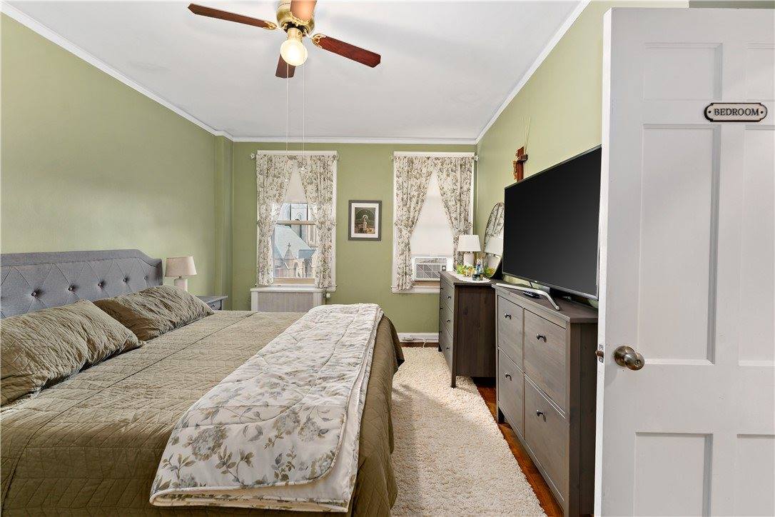 144 North Dithridge St, #404, Oakland, PA 15213