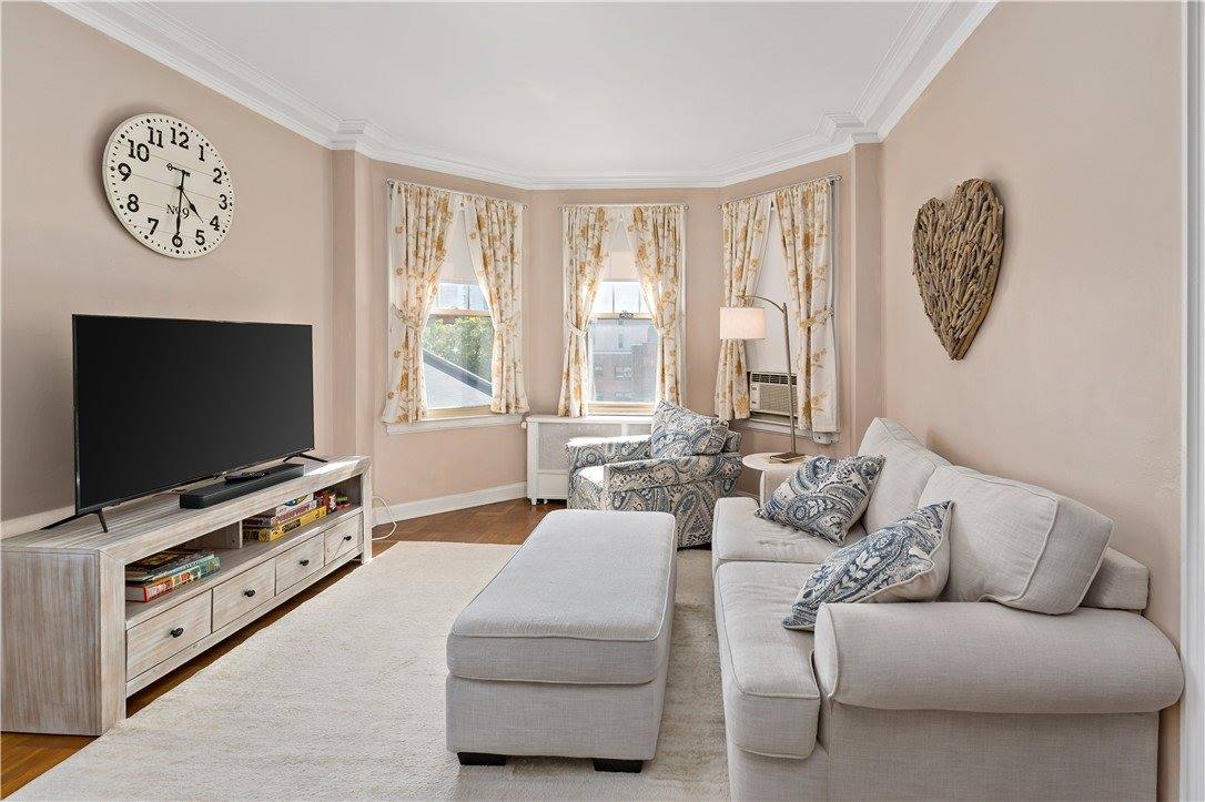 144 North Dithridge St, #404, Oakland, PA 15213