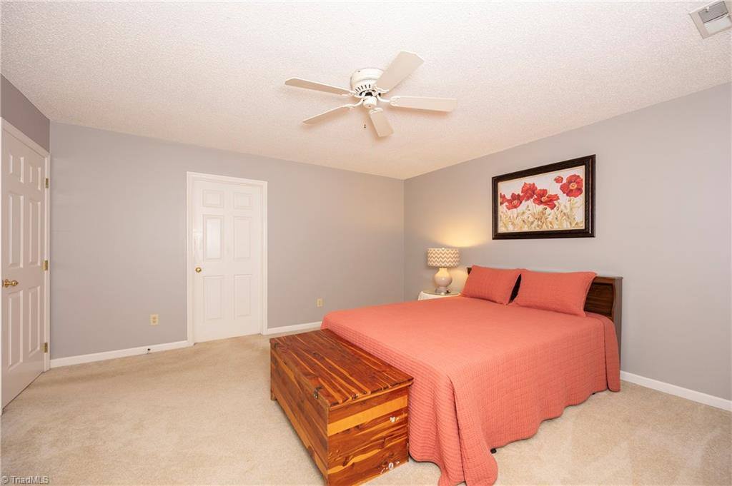 3904 Westridge Meadow Circle, Clemmons, NC 27012