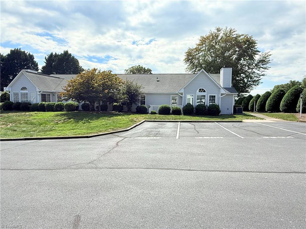 3904 Westridge Meadow Circle, Clemmons, NC 27012