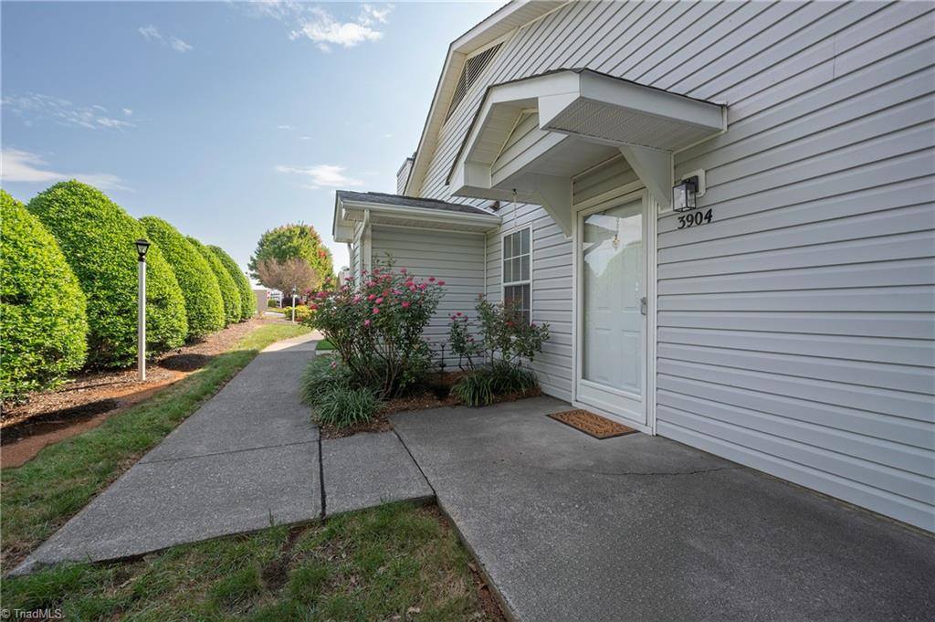 3904 Westridge Meadow Circle, Clemmons, NC 27012