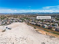 1699 Sonoran Bluff Avenue, Henderson, NV 89014