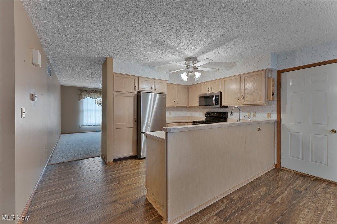 820 Southwestern Run, Poland, OH 44514