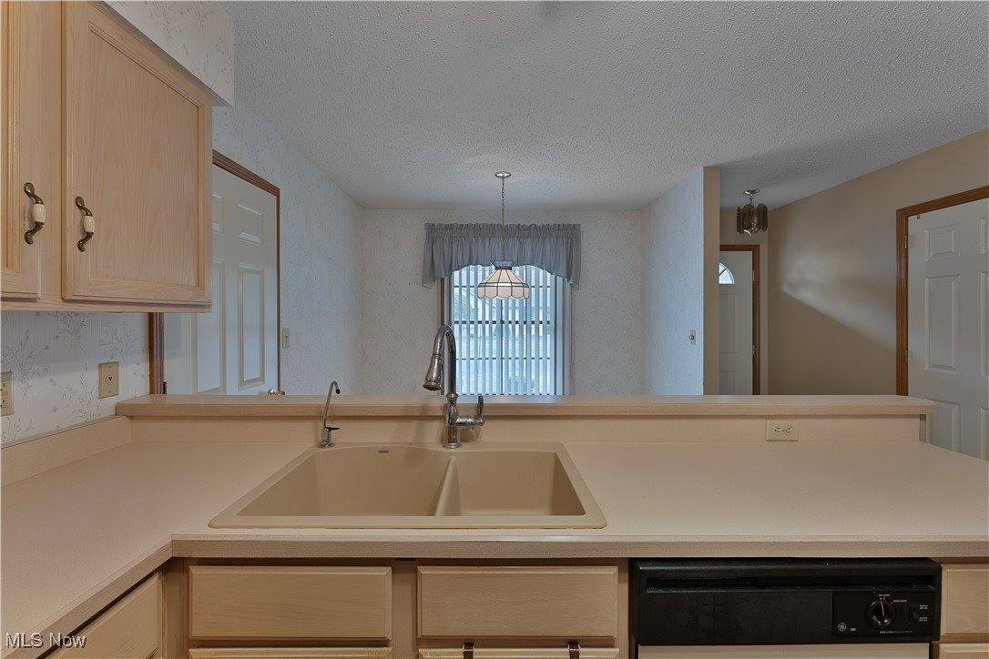 820 Southwestern Run, Poland, OH 44514