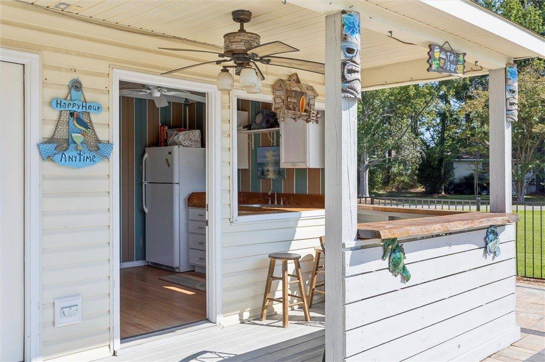 9286 Sylvia Avenue, Hayes, VA 23072