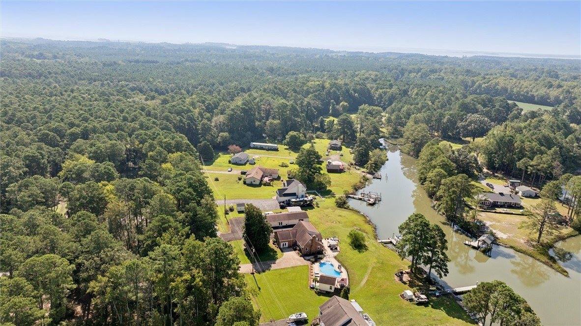 9286 Sylvia Avenue, Hayes, VA 23072