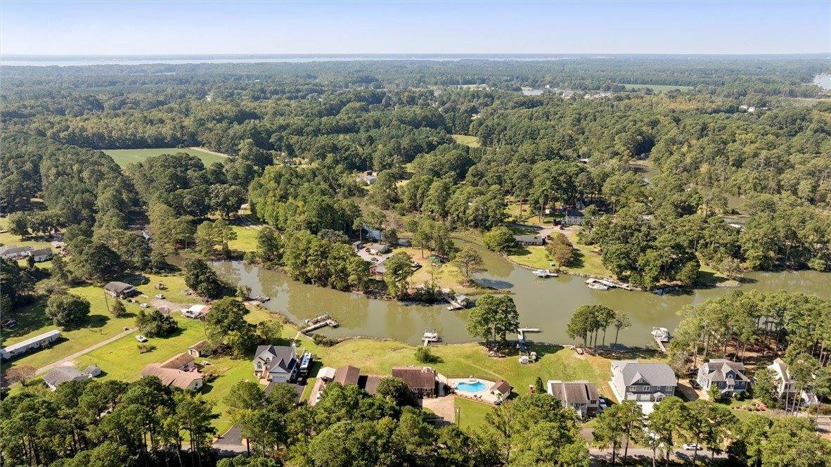 9286 Sylvia Avenue, Hayes, VA 23072