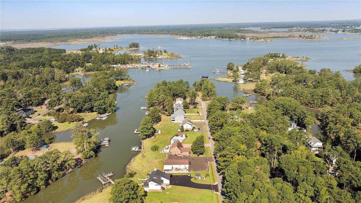 9286 Sylvia Avenue, Hayes, VA 23072