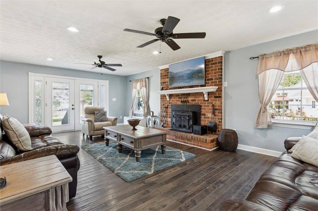 9286 Sylvia Avenue, Hayes, VA 23072