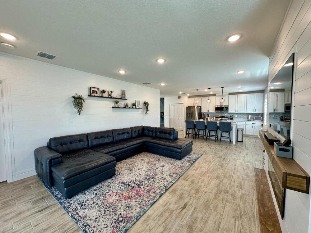 12490 SW Forli Way, Port Saint Lucie, FL 34987