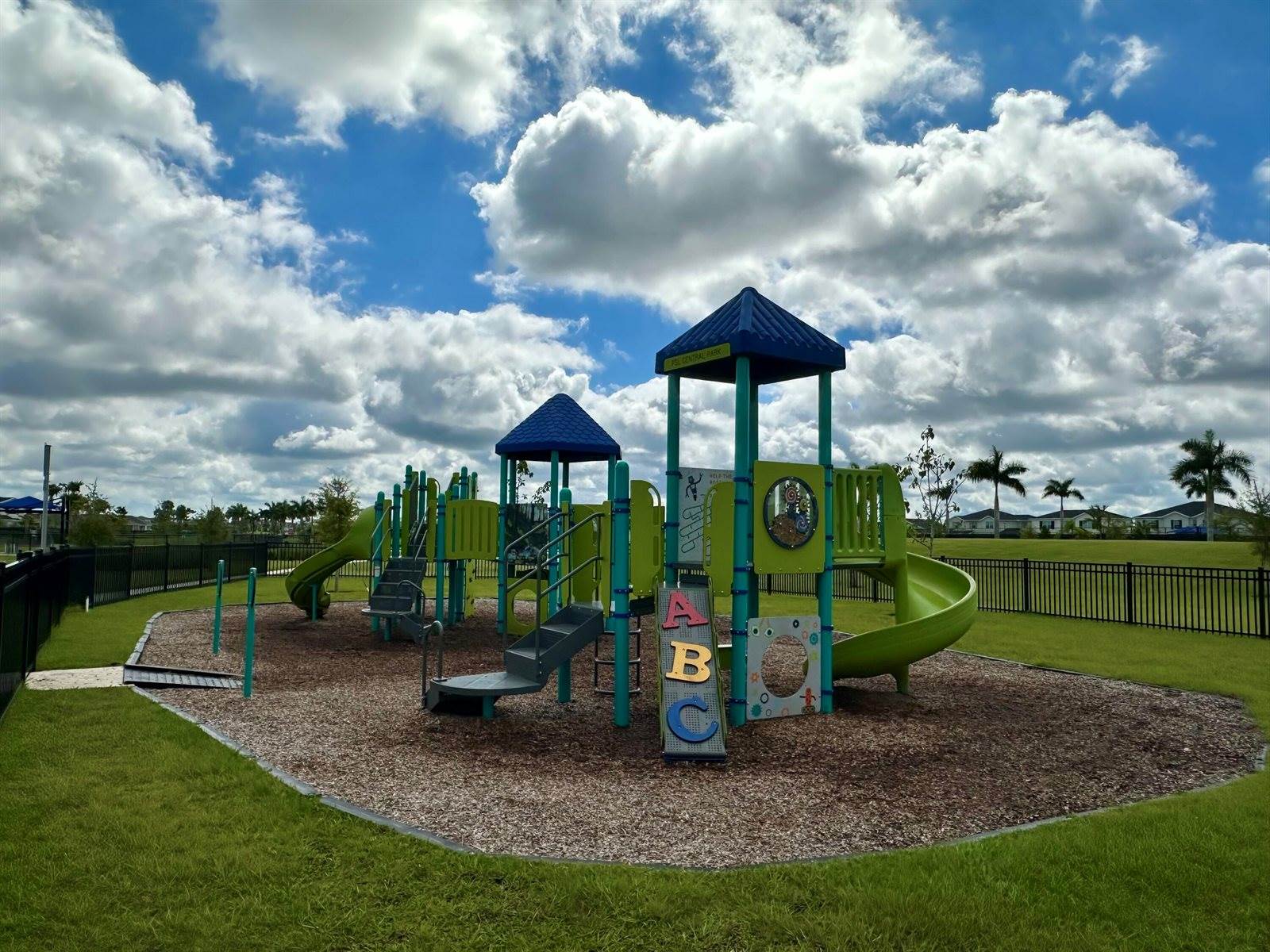 12490 SW Forli Way, Port Saint Lucie, FL 34987