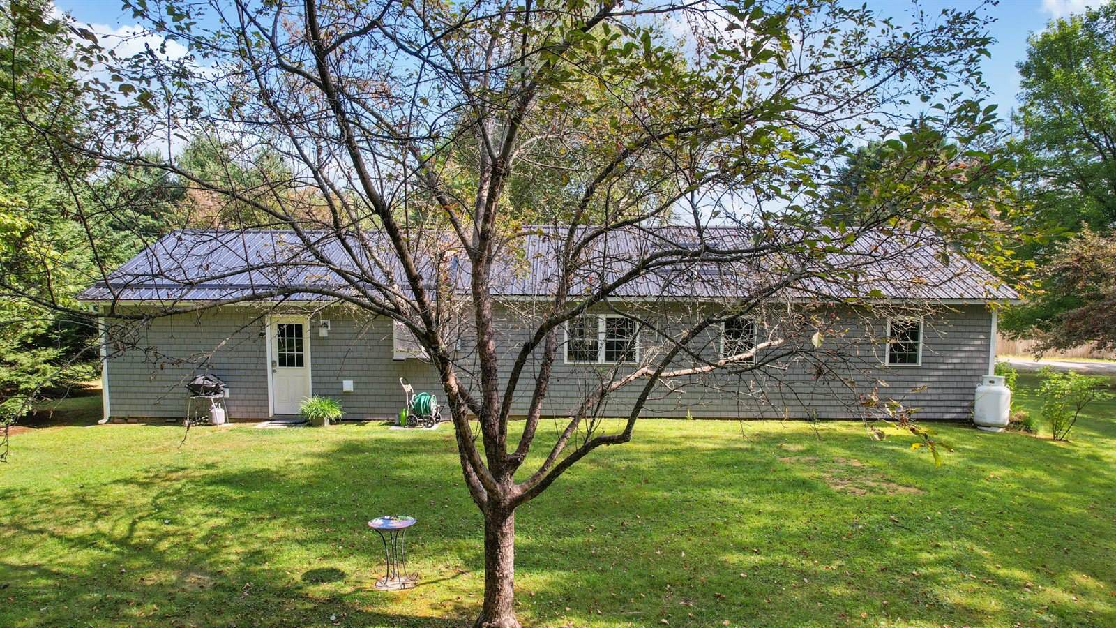 8 Hicks Pond Road, Palmyra, ME 04965