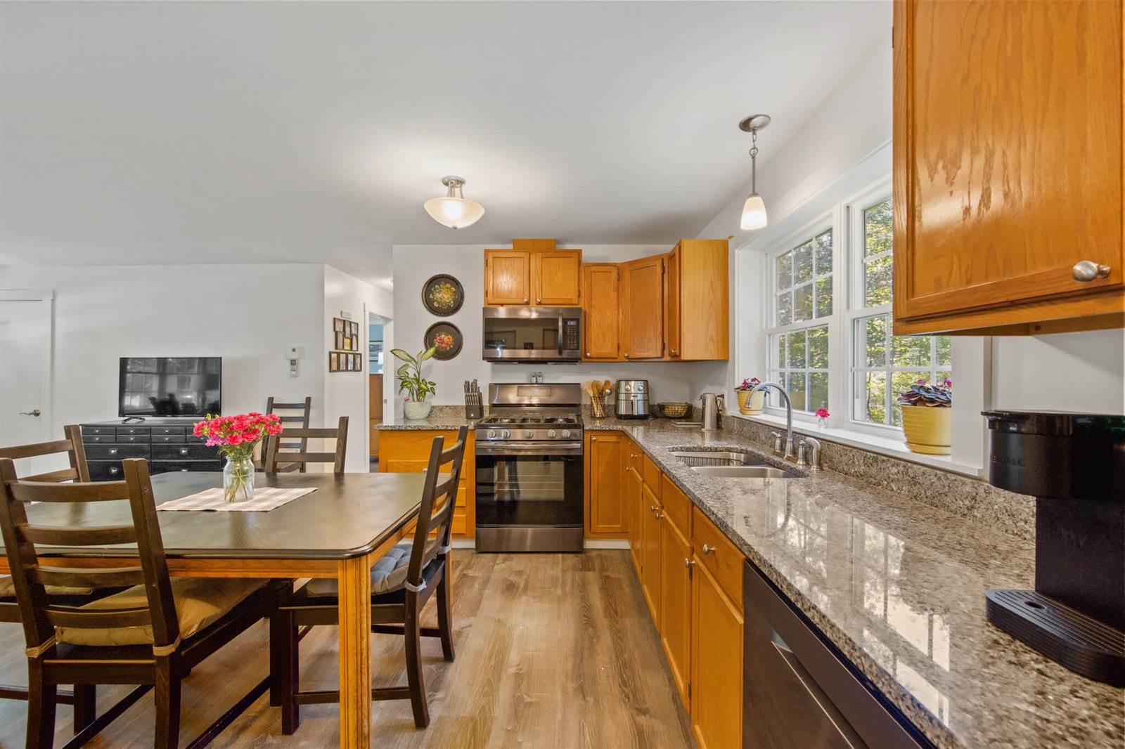 8 Hicks Pond Road, Palmyra, ME 04965