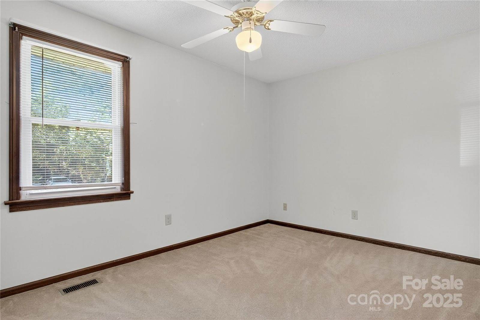 322 Holland Circle, Statesville, NC 28677