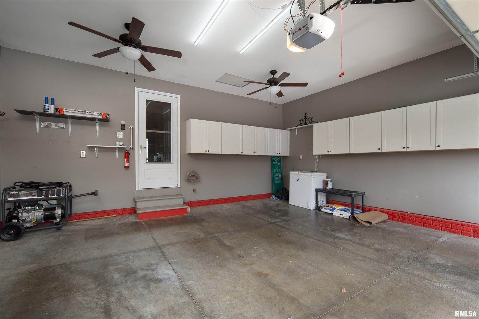 5908 Alec Avenue, Davenport, IA 52804