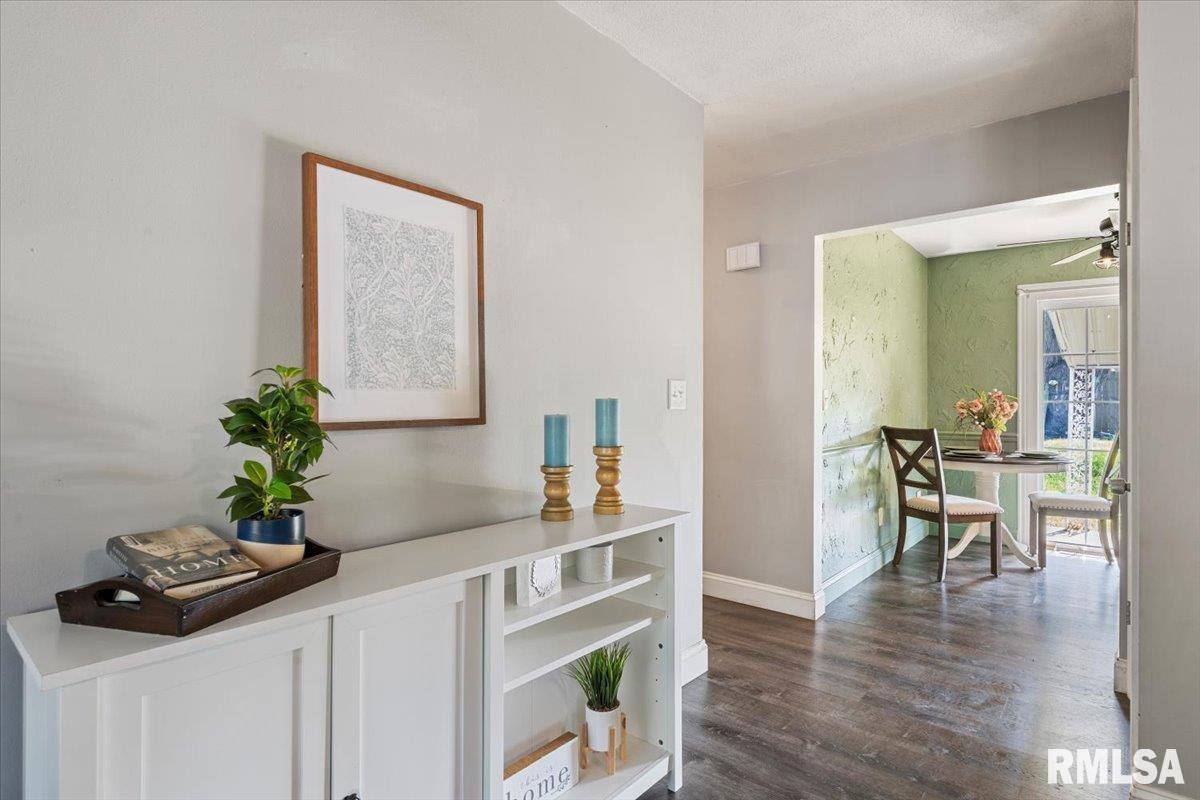 1107 North Thornwood Avenue, Davenport, IA 52804