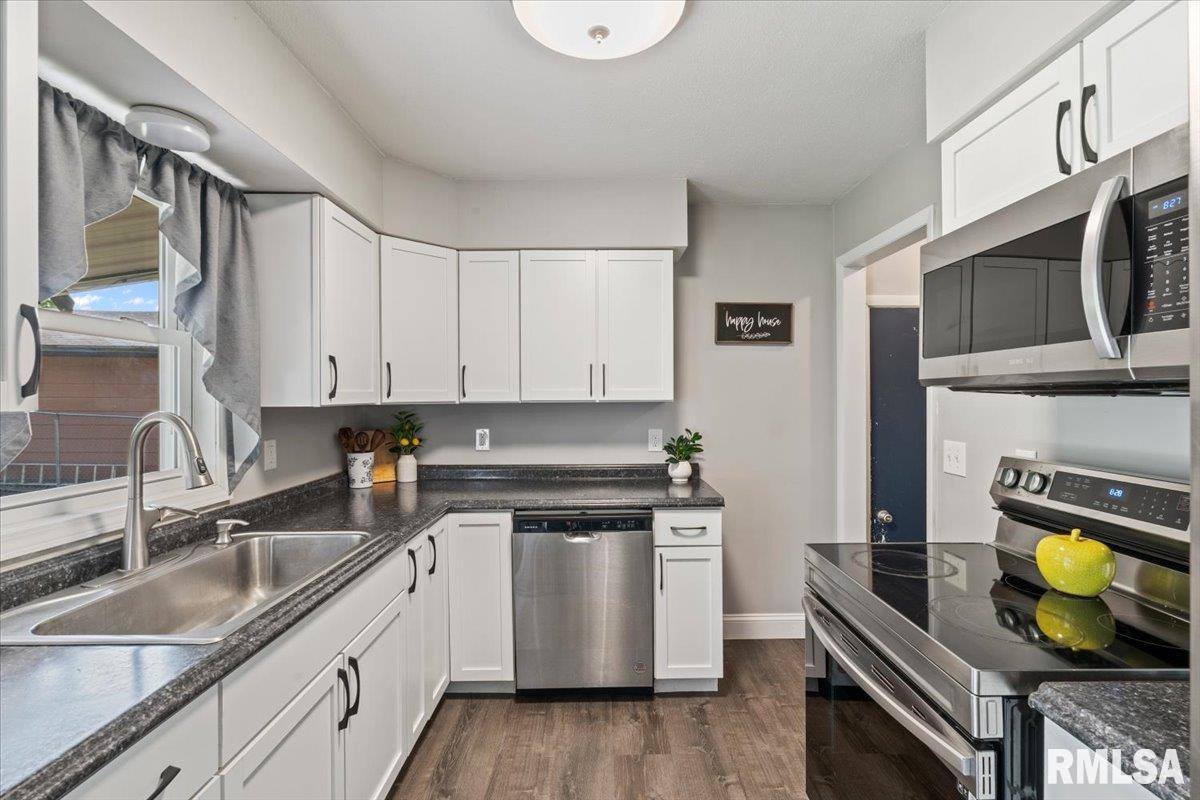 1107 North Thornwood Avenue, Davenport, IA 52804