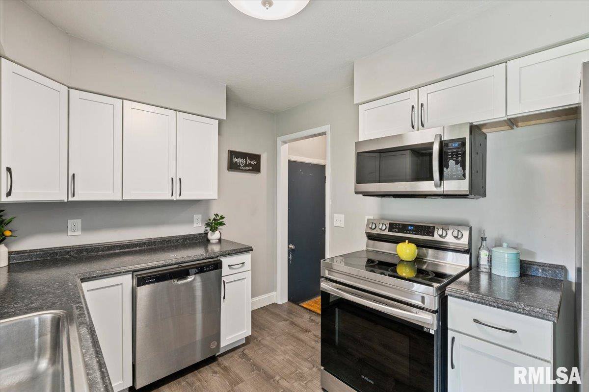 1107 North Thornwood Avenue, Davenport, IA 52804