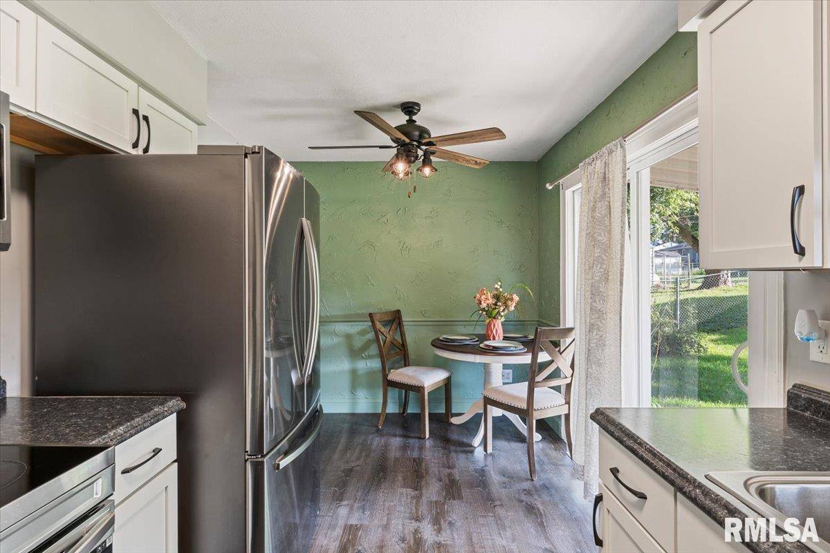 1107 North Thornwood Avenue, Davenport, IA 52804