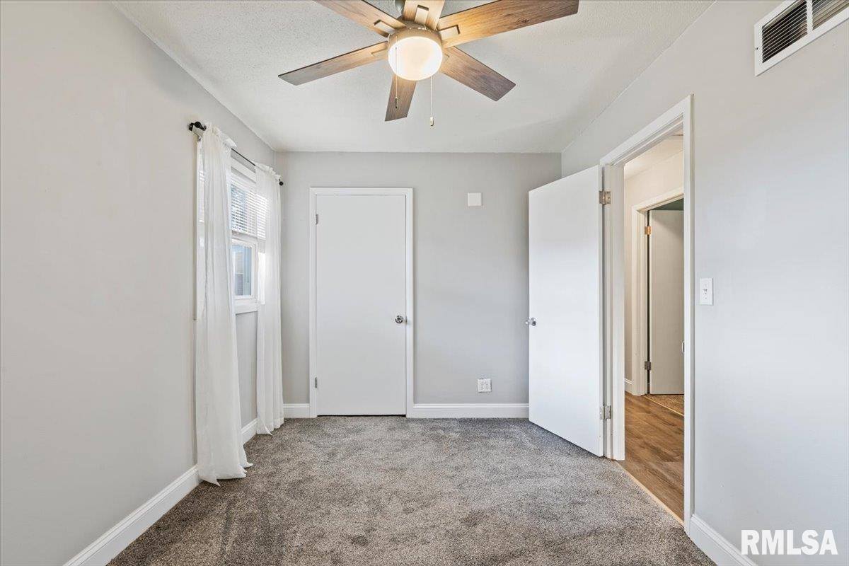 1107 North Thornwood Avenue, Davenport, IA 52804