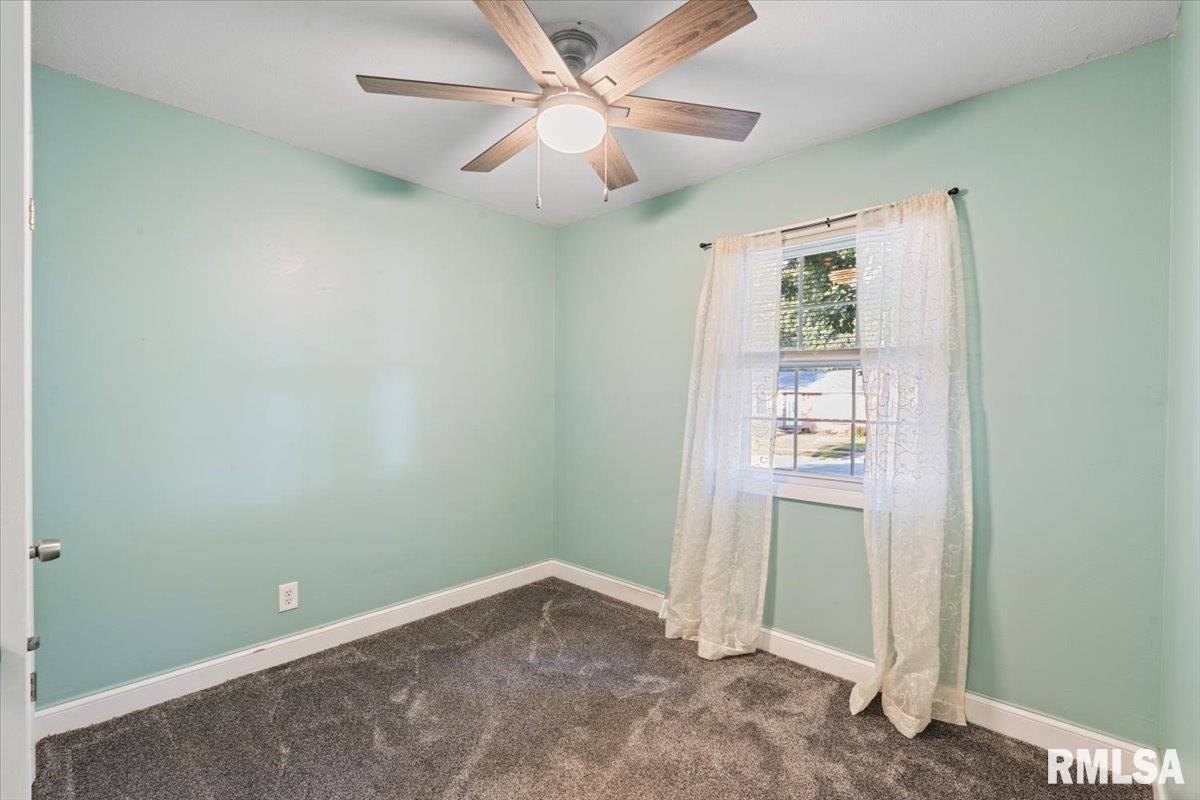 1107 North Thornwood Avenue, Davenport, IA 52804