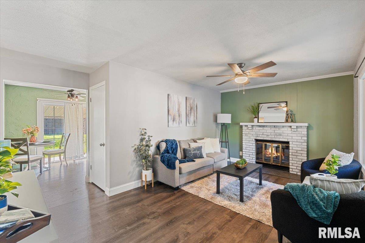 1107 North Thornwood Avenue, Davenport, IA 52804