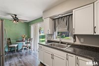 1107 North Thornwood Avenue, Davenport, IA 52804