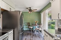 1107 North Thornwood Avenue, Davenport, IA 52804