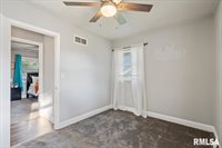 1107 North Thornwood Avenue, Davenport, IA 52804