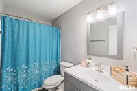 1107 North Thornwood Avenue, Davenport, IA 52804