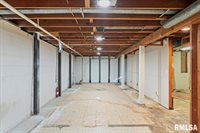 1107 North Thornwood Avenue, Davenport, IA 52804