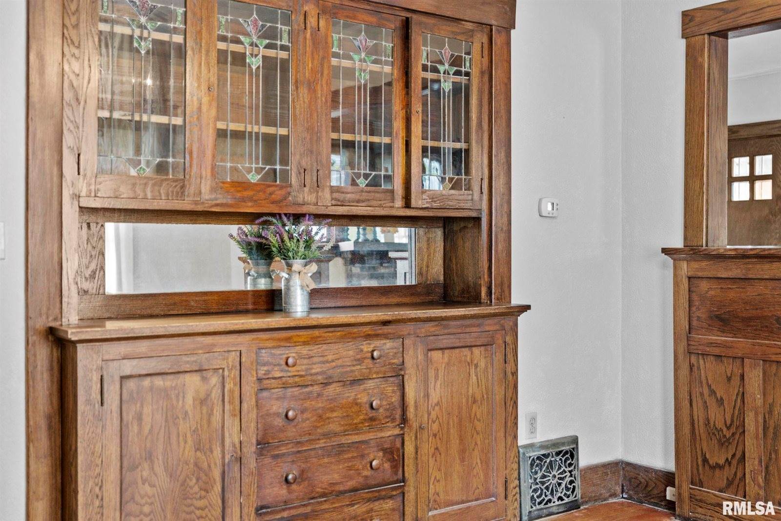 217 40TH Street, Moline, IL 61265