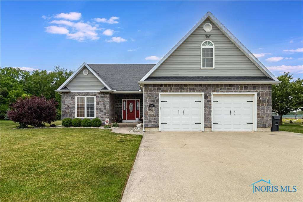 720 S Westfield Drive, Gibsonburg, OH 43431