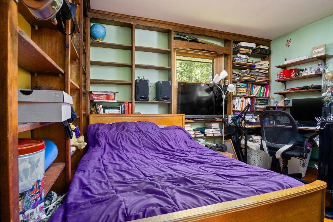 674 Cafferty Hill Rd, Endicott, NY 13760